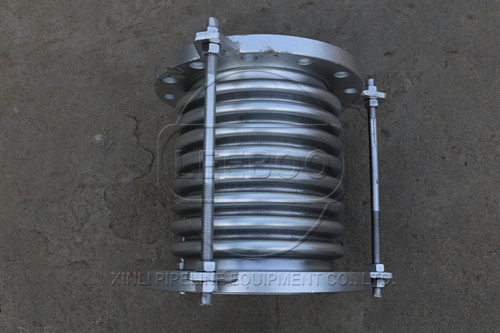 內(nèi)壓式和外壓式波紋<a href=http://m.m-d-n.com target=_blank class=infotextkey>補(bǔ)償器</a>存在的區(qū)別