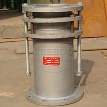 球墨鑄鐵<a href=http://m.m-d-n.com target=_blank class=infotextkey>伸縮器</a>“以鐵代鋼”