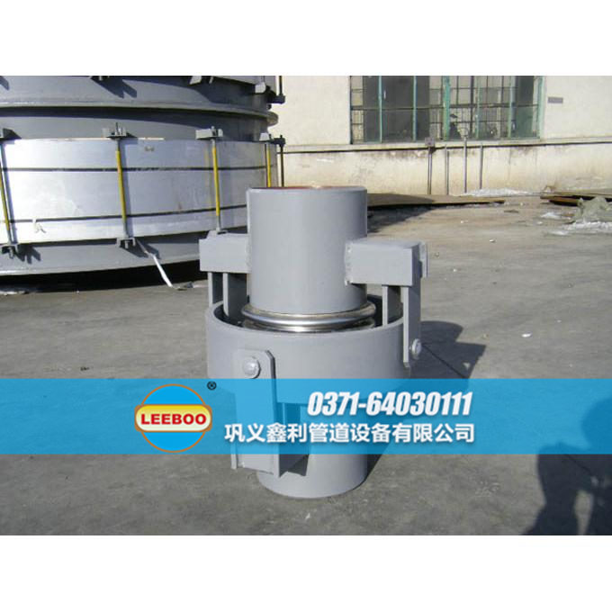 萬(wàn)向鉸鏈<a href=http://m.m-d-n.com target=_blank class=infotextkey>補(bǔ)償器</a>實(shí)物圖