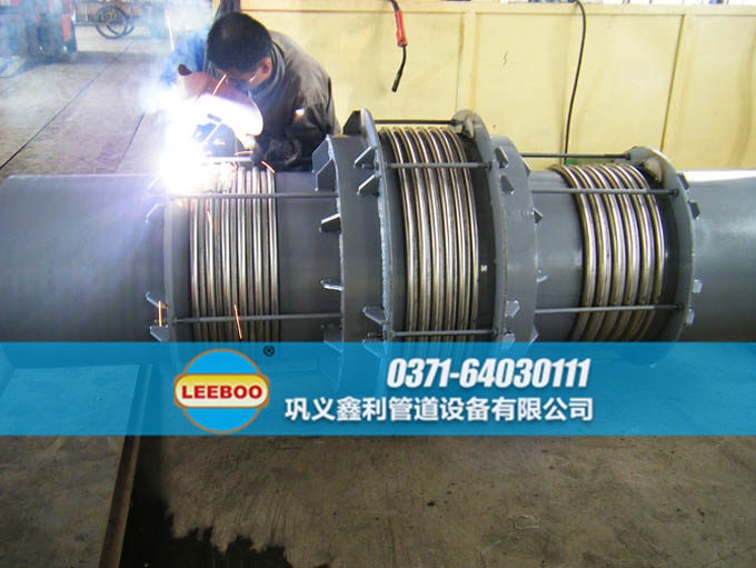 直管壓力平衡<a href=http://m.m-d-n.com target=_blank class=infotextkey>補償器</a>生產(chǎn)車間