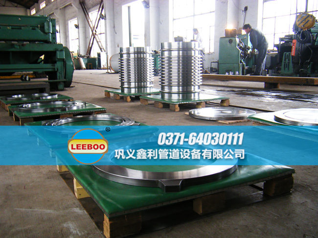 鑫利<a href=http://m.m-d-n.com target=_blank class=infotextkey>補償器</a>組裝車間