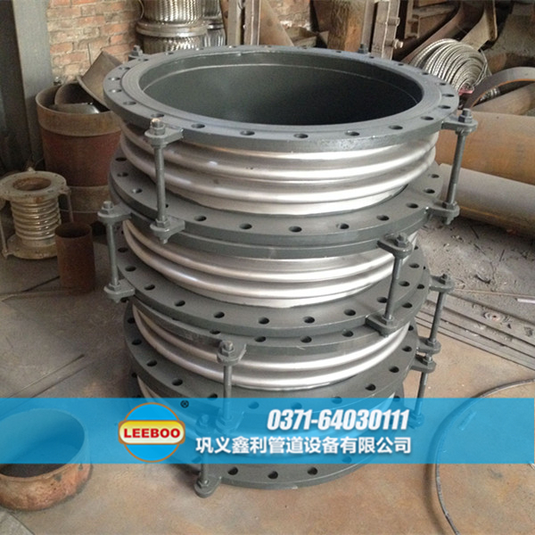 <a href=http://m.m-d-n.com target=_blank class=infotextkey>補(bǔ)償器</a>現(xiàn)場(chǎng)